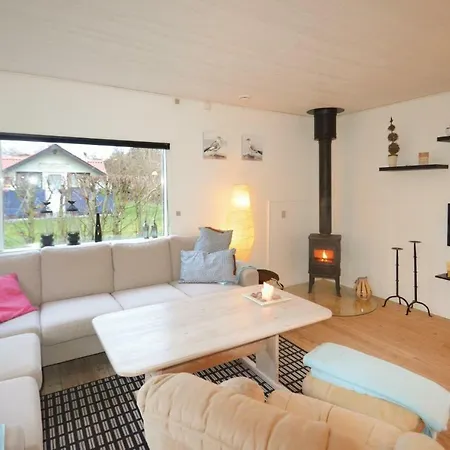 Σπίτι διακοπών Three-bedroom Holiday In