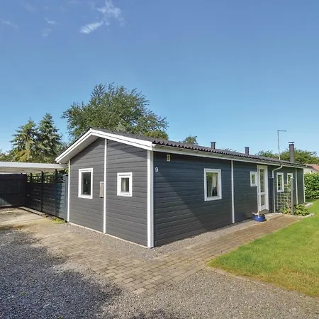 Three-bedroom Holiday In Ferienhaus *