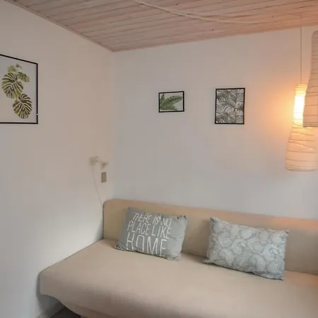 Σπίτι διακοπών Three-bedroom Holiday In Dannemare